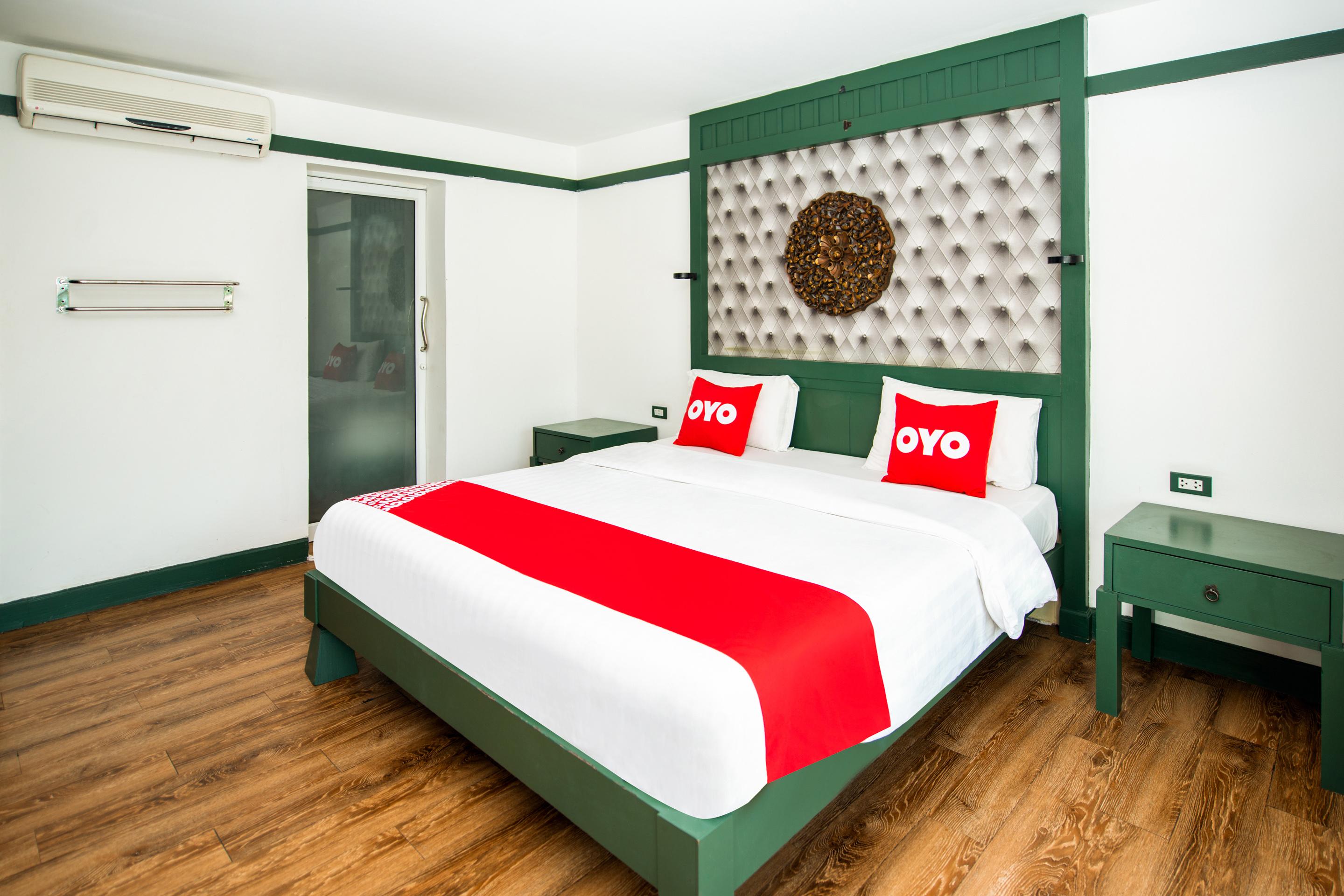 Oyo 255 The Ocean Hotel Patong Exterior foto